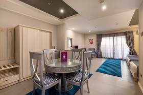 Royal Day Plaza Hotel