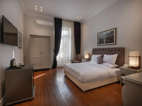 1920s Boutique Hotel And Restaurants