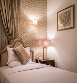 1920s Boutique Hotel And Restaurants