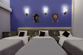Australian Deluxe Hostel