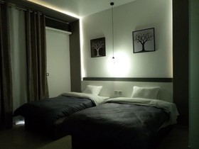 Azar Hotel