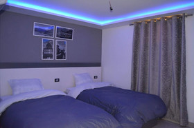 Azar Hotel