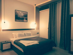 Azar Hotel