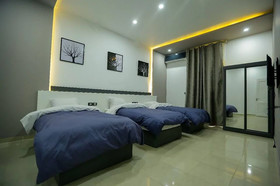 Azar Hotel