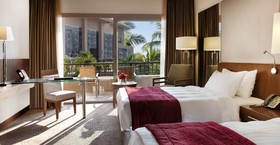 Dusit Thani LakeView Cairo