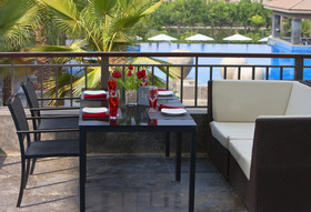 Dusit Thani LakeView Cairo
