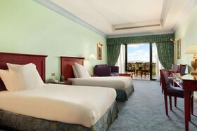 Hilton Pyramids Golf Resort