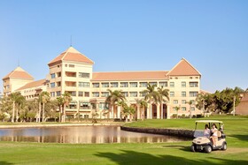Hilton Pyramids Golf Resort