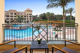 Hilton Pyramids Golf Resort
