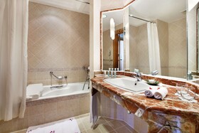 Hilton Pyramids Golf Resort