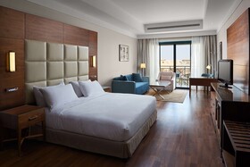 Hilton Pyramids Golf Resort