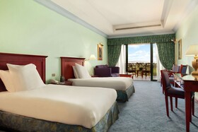 Hilton Pyramids Golf Resort