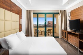 Hilton Pyramids Golf Resort