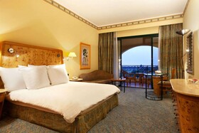 Hilton Pyramids Golf Resort