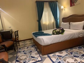 Holidays Express Hotel & Terrace