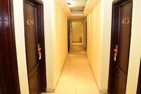 Holidays Express Hotel & Terrace