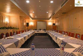 Holidays Express Hotel & Terrace