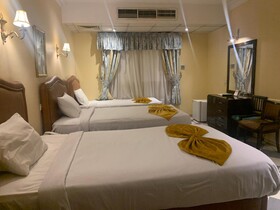 Holidays Express Hotel & Terrace