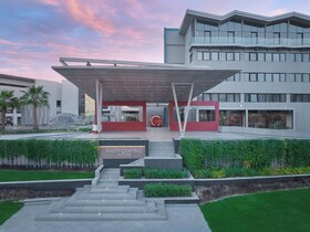 Hyatt Centric Cairo West