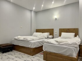 Life Pyramids Inn