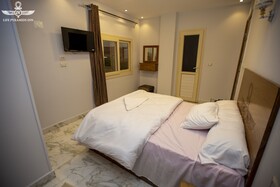 Life Pyramids Inn