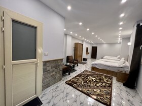 Life Pyramids Inn