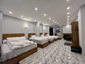 Life Pyramids Inn