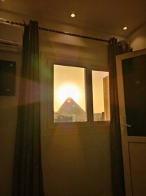 Life Pyramids Inn