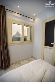Life Pyramids Inn