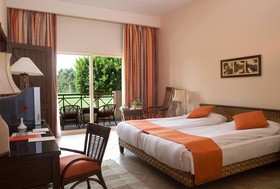 Swiss Inn Pyramids Golf Resort & Swiss Inn Plaza Hotel