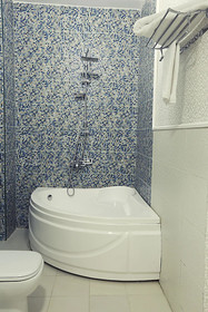 Tahrir Plaza Suites