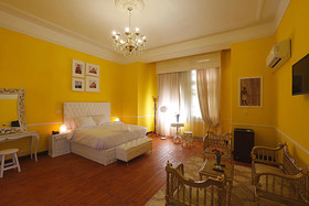 Tahrir Plaza Suites
