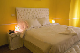 Tahrir Plaza Suites