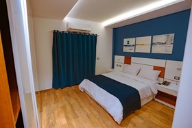 Travelholic Inn