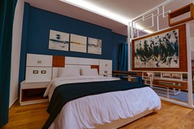 Travelholic Inn