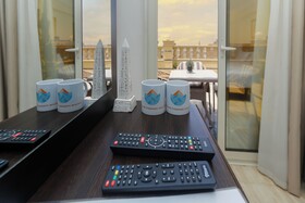 Crowne Pyramids Palace