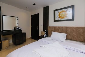 Crowne Pyramids Palace