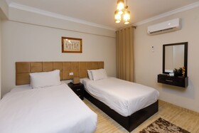 Crowne Pyramids Palace