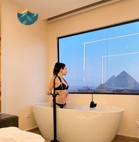 Crowne Pyramids Palace