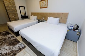Crowne Pyramids Palace