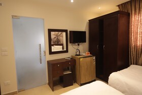King Khafren View INN