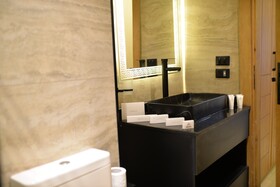 Neom Pyramids Valley Boutique Hotel