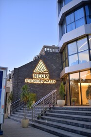 Neom Pyramids Valley Boutique Hotel