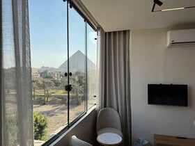 Palacio Pyramids Hotel