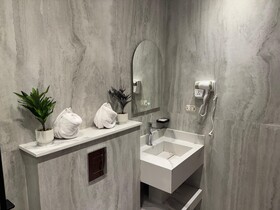 Palacio Pyramids Hotel