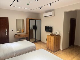 Palacio Pyramids Hotel