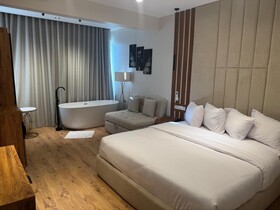 Palacio Pyramids Hotel