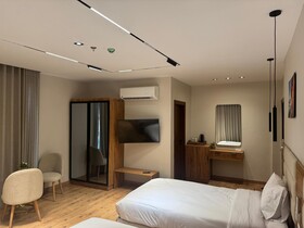 Palacio Pyramids Hotel