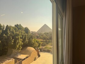 Palacio Pyramids Hotel