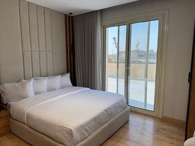 Palacio Pyramids Hotel